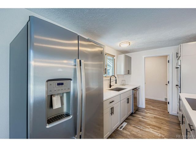 2025 Cheshire St, Fort Collins, CO 80526