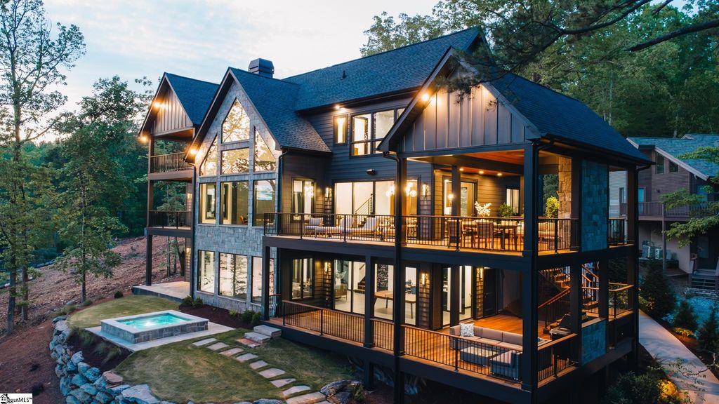 108 Laurel Lane, Sunset, SC 29685