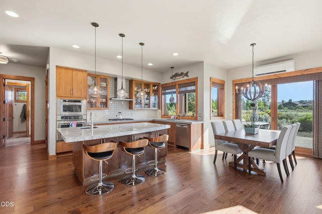 19361 Roswell Drive, Bend, OR 97702
