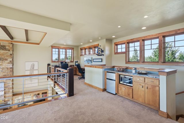 19361 Roswell Drive, Bend, OR 97702