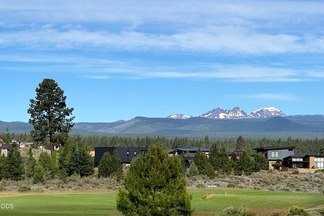 19361 Roswell Drive, Bend, OR 97702