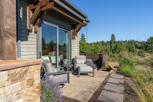 19361 Roswell Drive, Bend, OR 97702