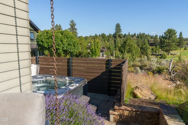 19361 Roswell Drive, Bend, OR 97702