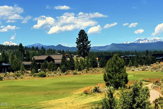 19361 Roswell Drive, Bend, OR 97702
