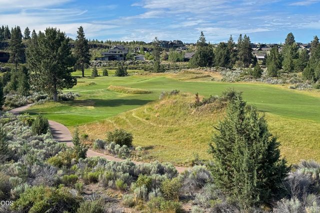 19361 Roswell Drive, Bend, OR 97702