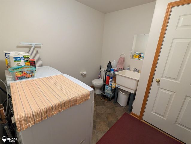1245 W Vienna Road, Clio, MI 48420