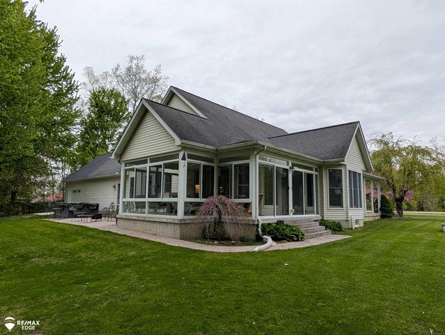 1245 W Vienna Road, Clio, MI 48420