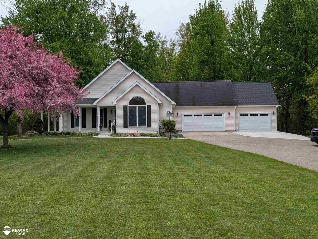 1245 W Vienna Road, Clio, MI 48420