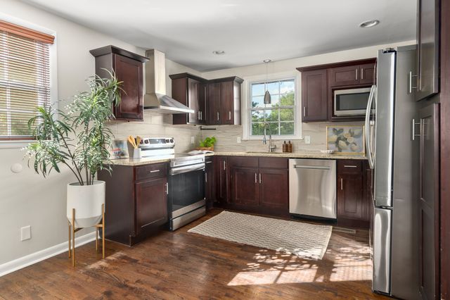 853 Rose Park Dr, Nashville, TN 37206