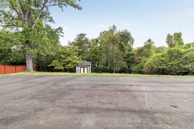 853 Rose Park Dr, Nashville, TN 37206