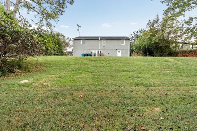 853 Rose Park Dr, Nashville, TN 37206