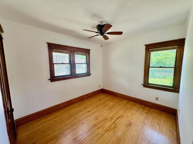 4034 N Larkin STREET, Shorewood, WI 53211