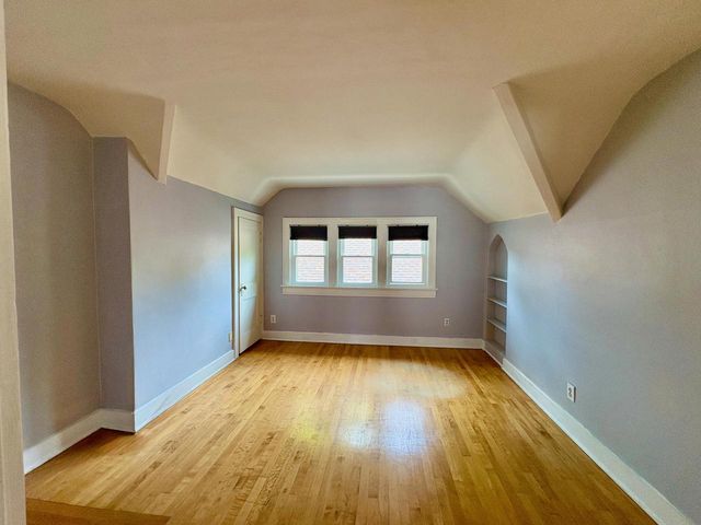 4034 N Larkin STREET, Shorewood, WI 53211