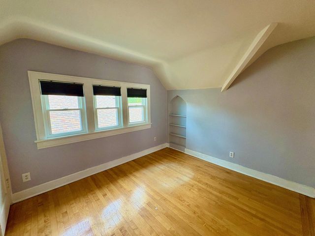 4034 N Larkin STREET, Shorewood, WI 53211