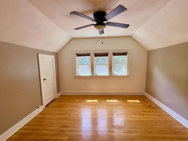 4034 N Larkin STREET, Shorewood, WI 53211