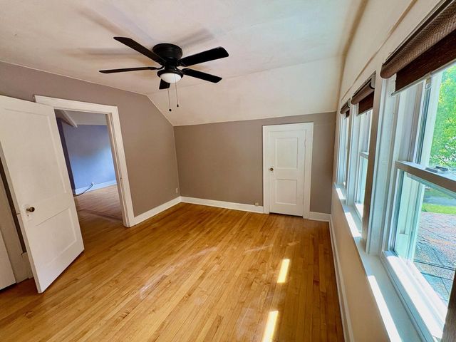 4034 N Larkin STREET, Shorewood, WI 53211