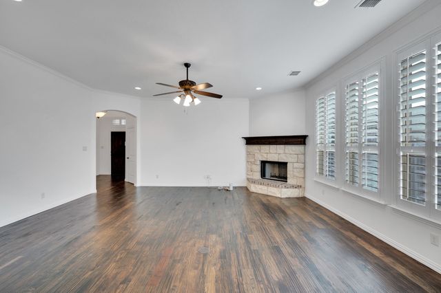 4004 Brookdale Road, Benbrook, TX 76116