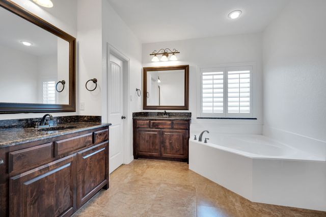 4004 Brookdale Road, Benbrook, TX 76116