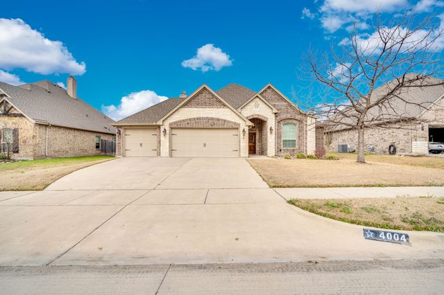 4004 Brookdale Road, Benbrook, TX 76116