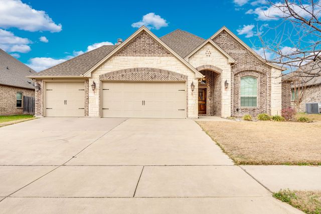 4004 Brookdale Road, Benbrook, TX 76116
