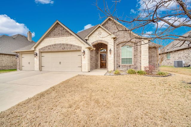 4004 Brookdale Road, Benbrook, TX 76116