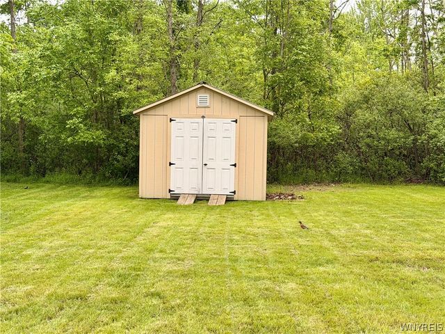 120 Sunset Drive, Hamburg, NY 14075
