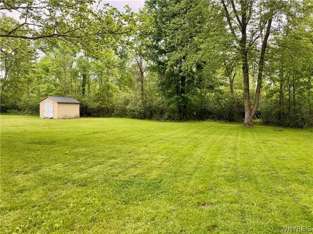 120 Sunset Drive, Hamburg, NY 14075