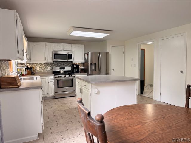 120 Sunset Drive, Hamburg, NY 14075