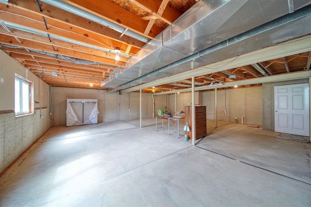 3861 Dorset Drive, Jackson, MI 49203