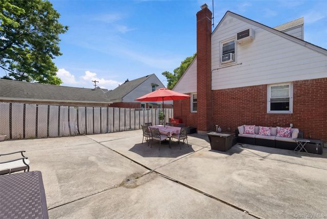 1155 Delmar Avenue, Franklin Square, NY 11010
