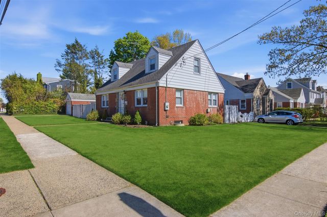 1155 Delmar Avenue, Franklin Square, NY 11010