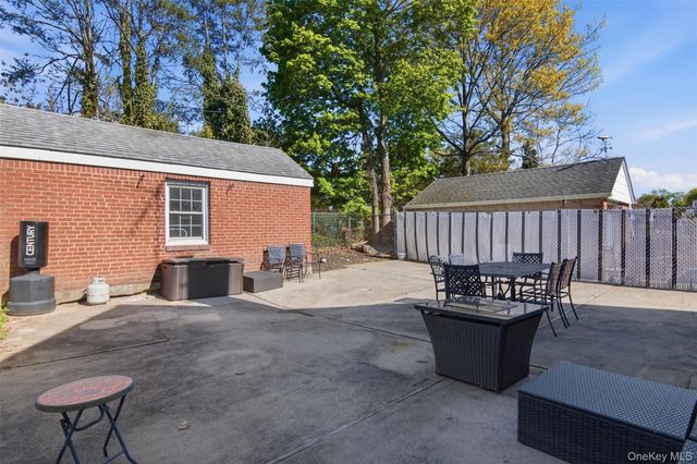 1155 Delmar Avenue, Franklin Square, NY 11010