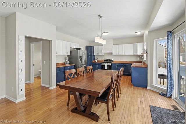 9120 Lakewood Drive, Whitmore Lake, MI 48189