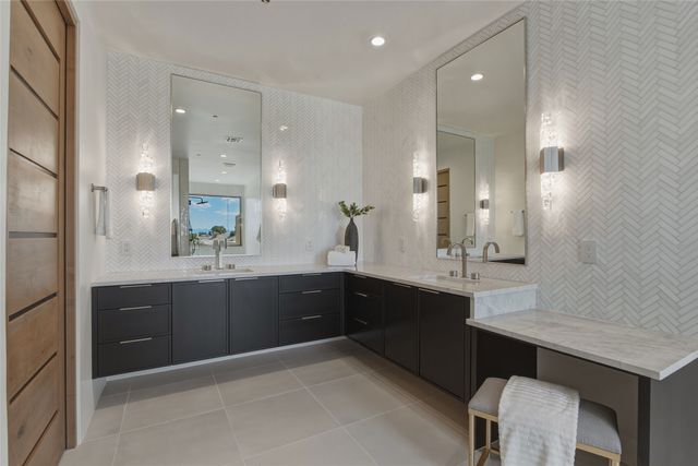 2 Vista Del Cielo, Santa Fe, NM 87506