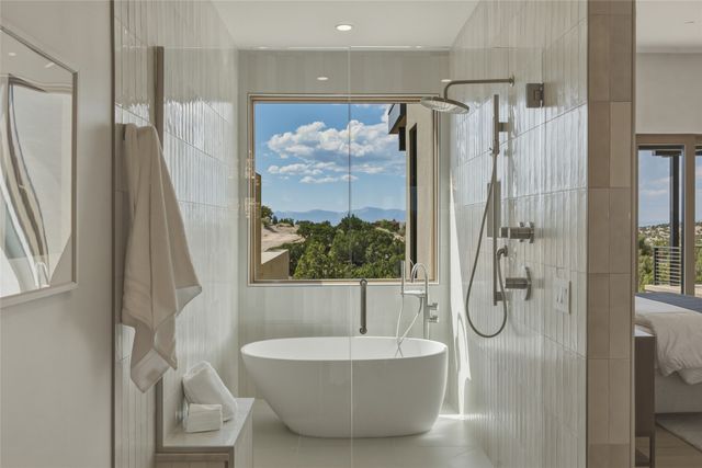 2 Vista Del Cielo, Santa Fe, NM 87506