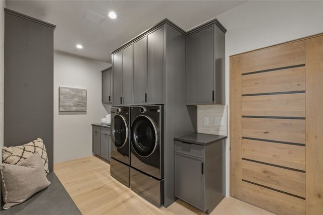 2 Vista Del Cielo, Santa Fe, NM 87506
