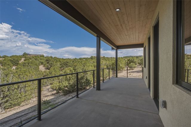 2 Vista Del Cielo, Santa Fe, NM 87506