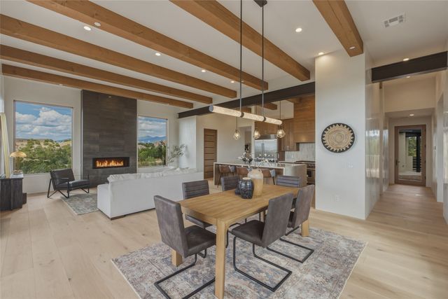 2 Vista Del Cielo, Santa Fe, NM 87506