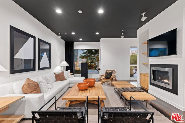 310 Washington Boulevard 201, Marina Del Rey, CA 90292