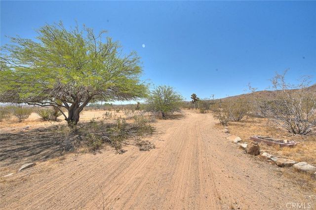 55525 Ornelas Lane, Landers, CA 92285