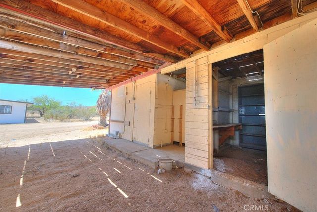 55525 Ornelas Lane, Landers, CA 92285