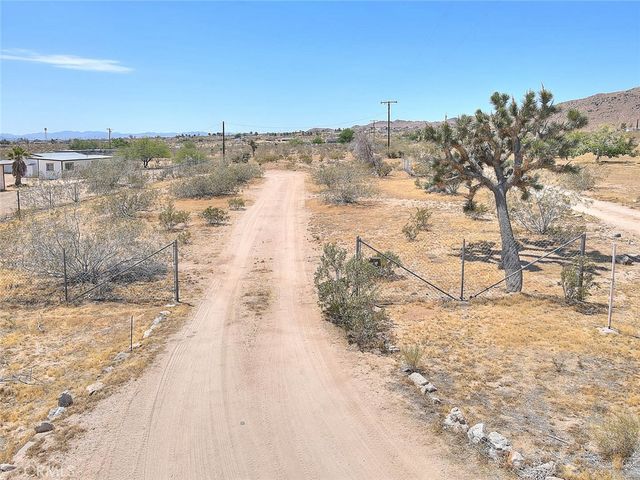 55525 Ornelas Lane, Landers, CA 92285