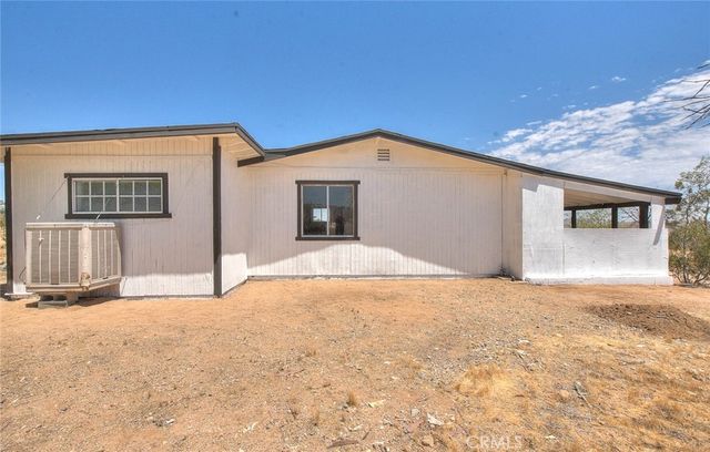 55525 Ornelas Lane, Landers, CA 92285
