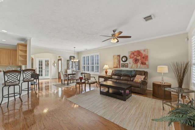 27 Paddington Court, Conroe, TX 77384