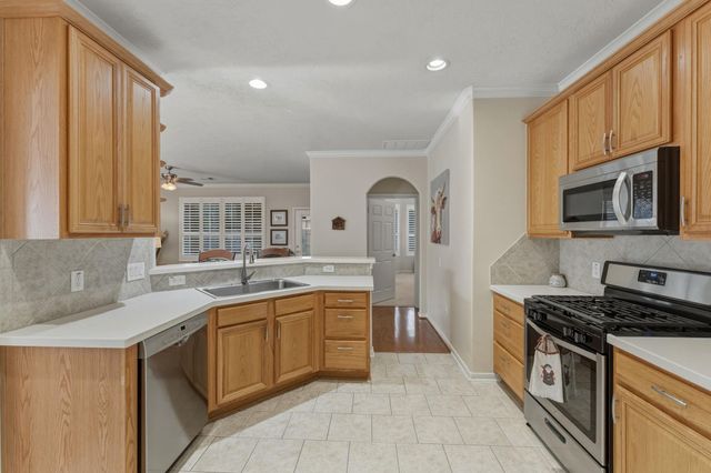 27 Paddington Court, Conroe, TX 77384