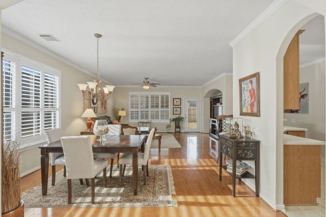 27 Paddington Court, Conroe, TX 77384