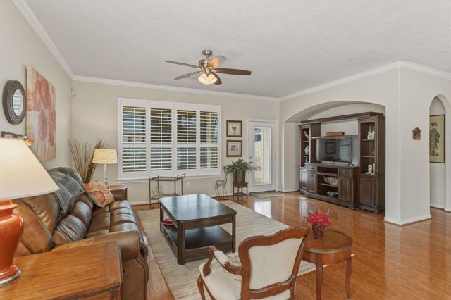 27 Paddington Court, Conroe, TX 77384