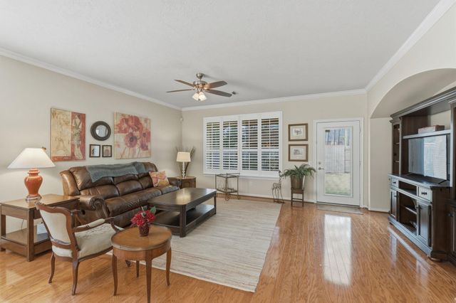 27 Paddington Court, Conroe, TX 77384