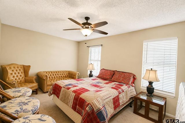1109 Larkspur Ln, Tyler, TX 75703