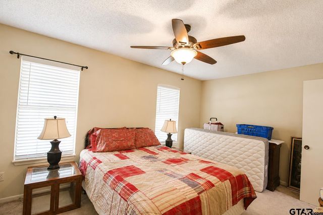 1109 Larkspur Ln, Tyler, TX 75703